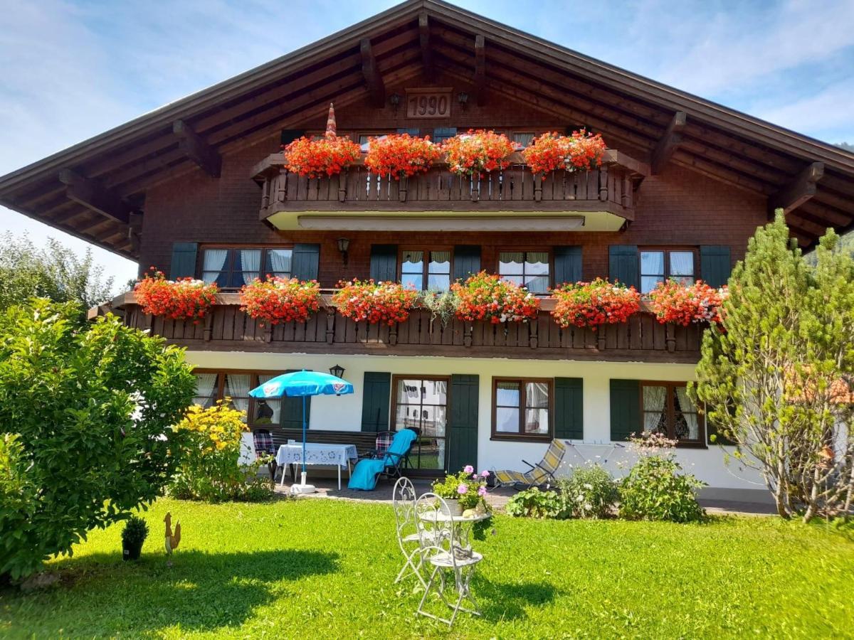 Apartamento Haus Angelika Bad Hindelang Exterior foto