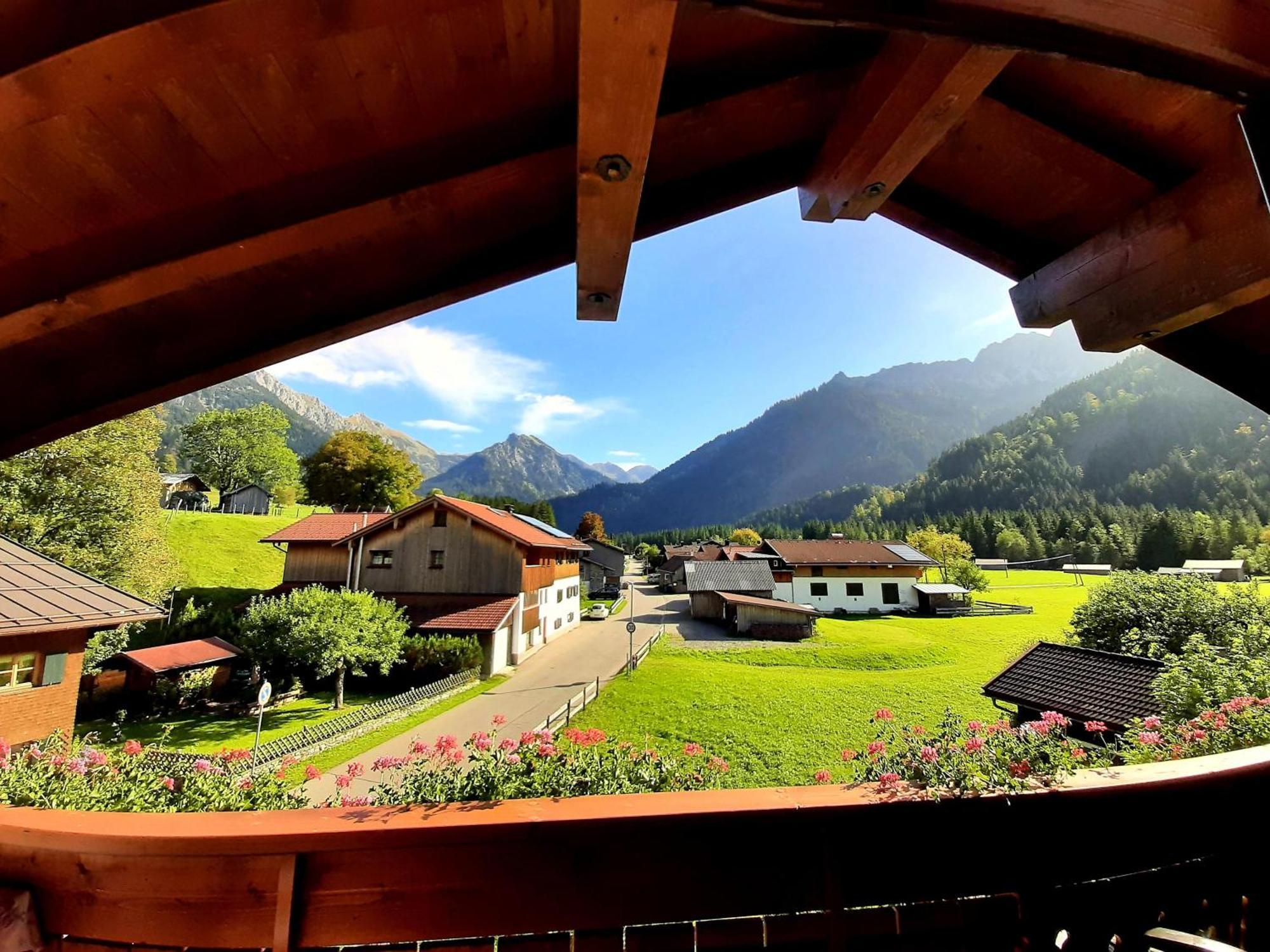 Apartamento Haus Angelika Bad Hindelang Exterior foto