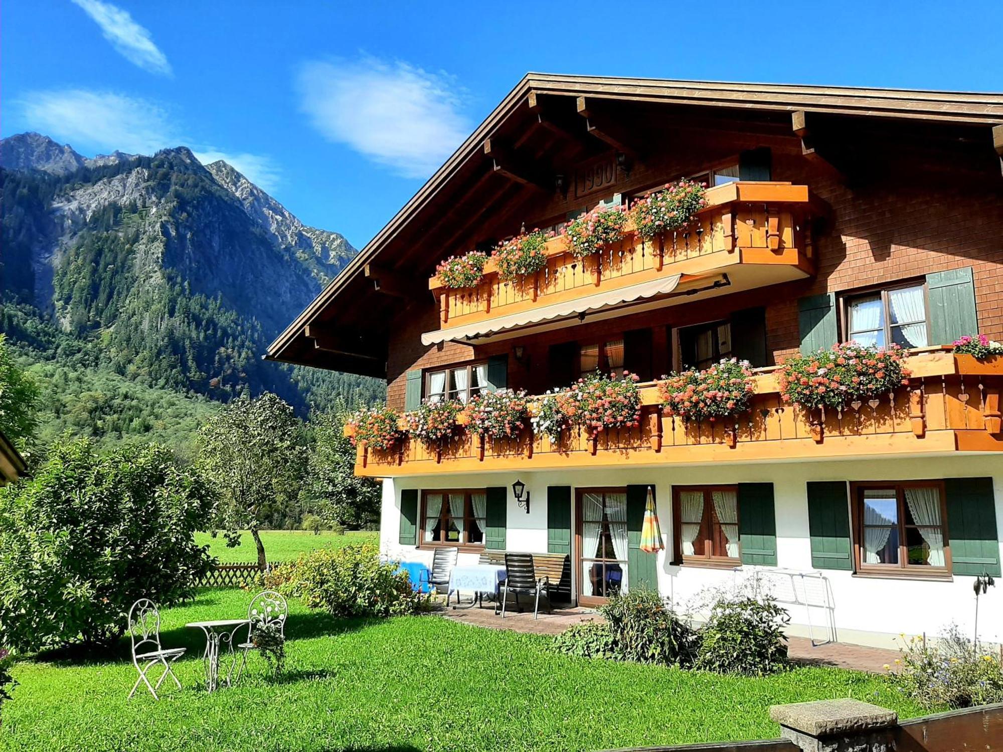Apartamento Haus Angelika Bad Hindelang Exterior foto
